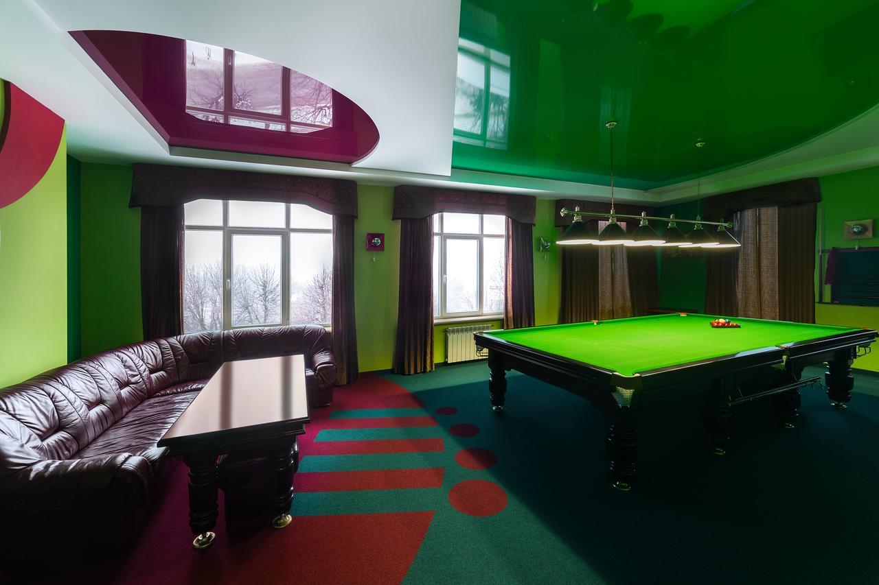 Snooker Hotel Lviv Eksteriør billede