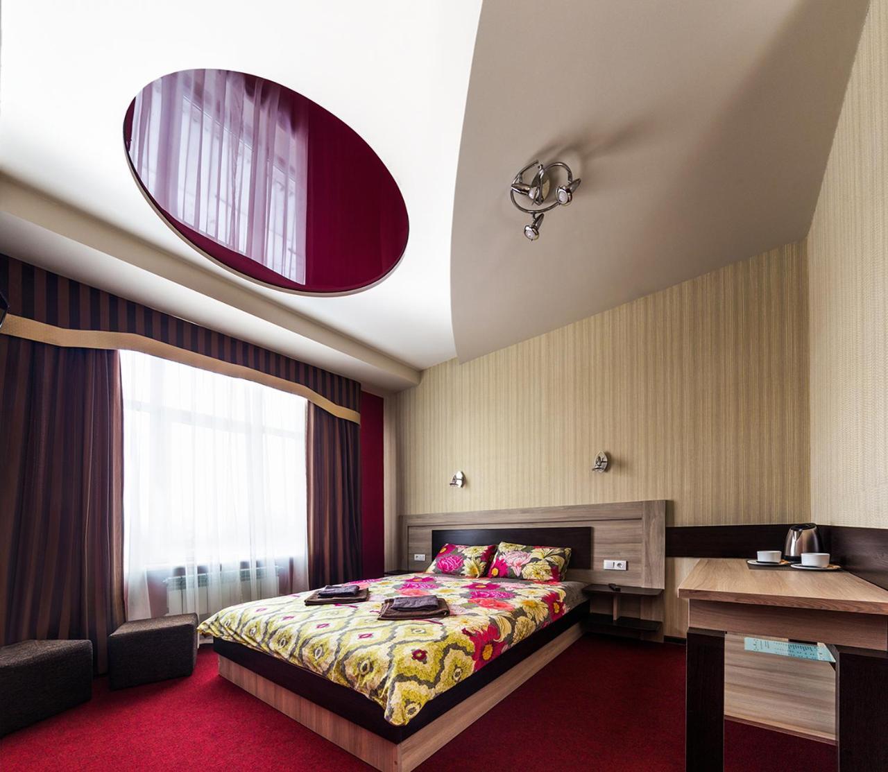 Snooker Hotel Lviv Eksteriør billede